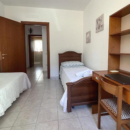 Aristanis Home Vacation Apartment オリスターノ エクステリア 写真