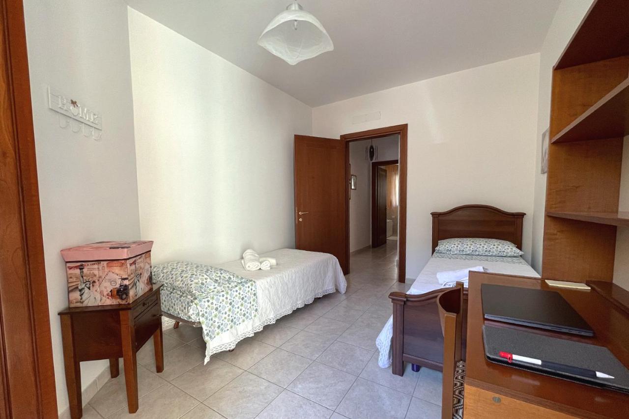 Aristanis Home Vacation Apartment オリスターノ エクステリア 写真